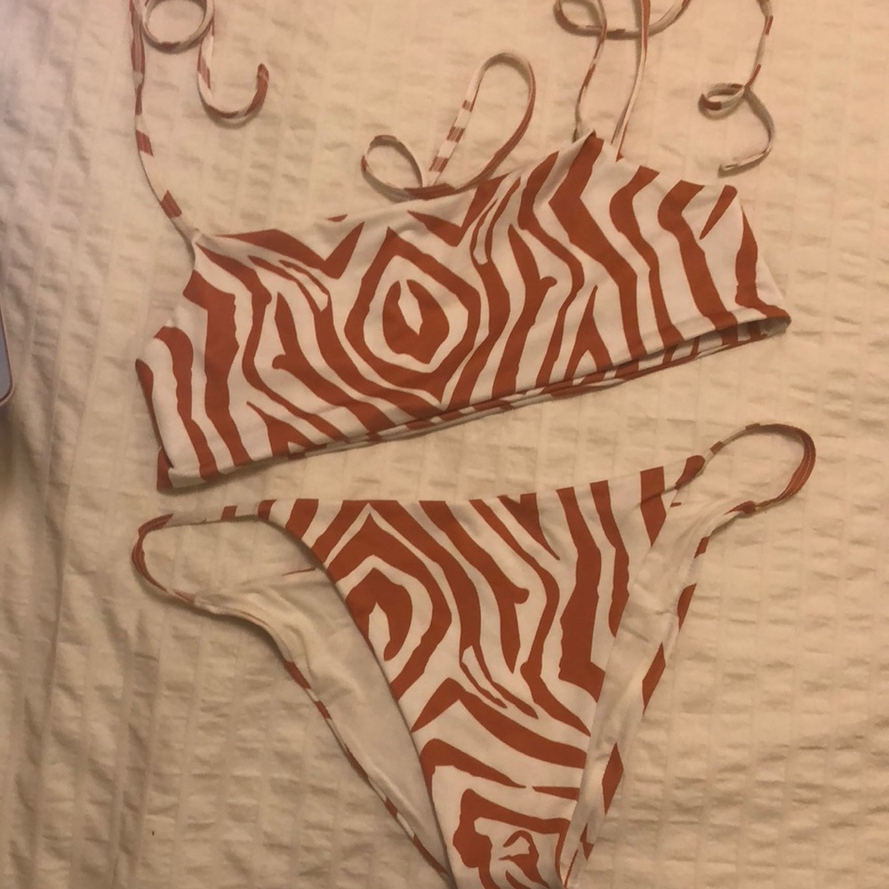 Blackbough bikini set size L orange zebra print